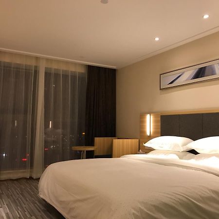 See U Select Hotel Wuhan Eksteriør bilde