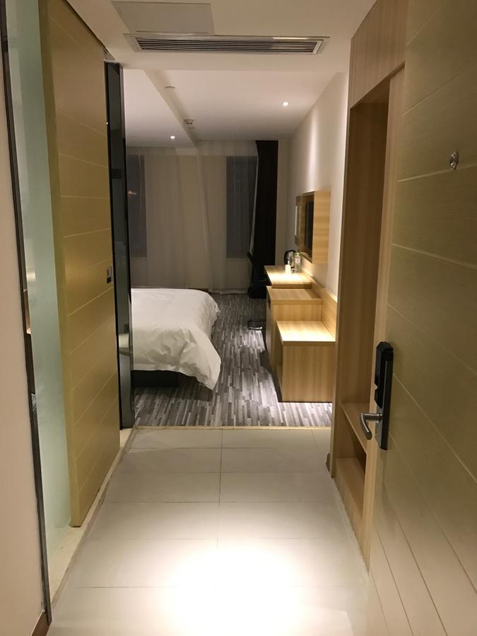 See U Select Hotel Wuhan Eksteriør bilde